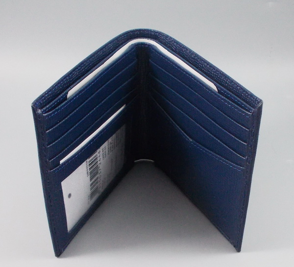 กระเป๋าสตางค์ Guy Laroche กรม ใหม่ แท้