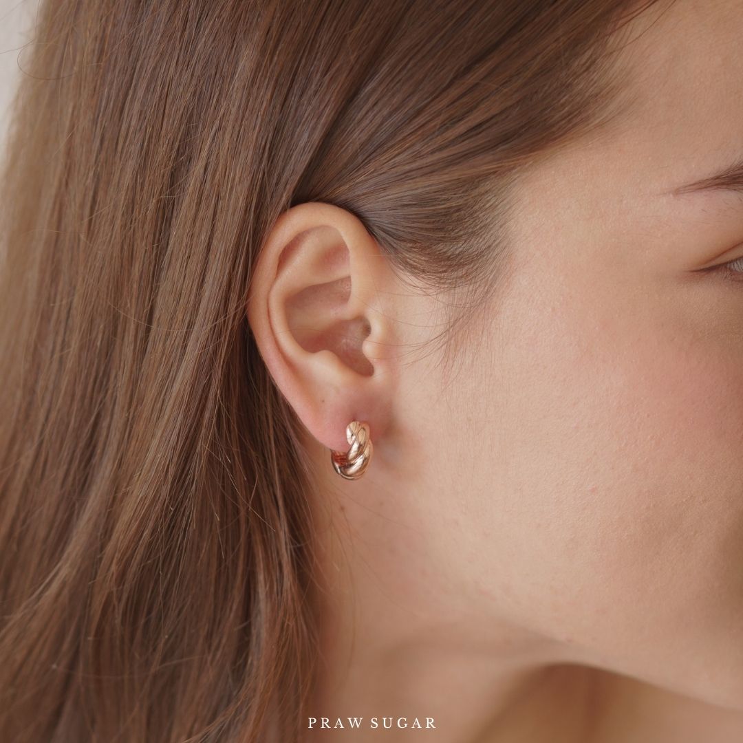 Mid Spiral Hoop Earrings - ต่างหูเกลียวห่วงไซส์ขนาดกลาง (ก้านต่างหูเงินแท้)