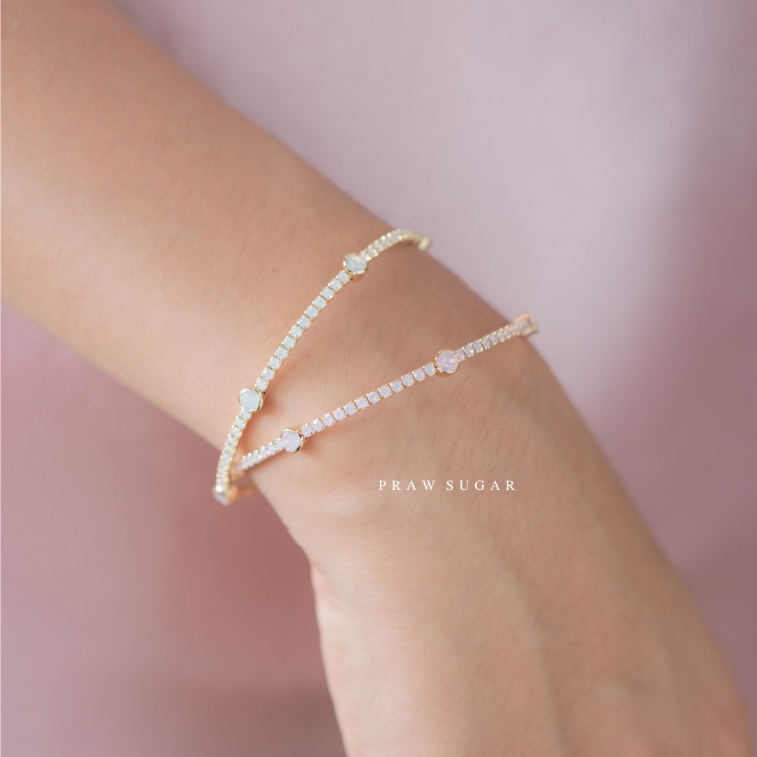 Lovely Mixing Size Pastel Color Bracelet - กำไลคริสตัลสีพาสเทลเม็ดสลับ (มี 5 สี)