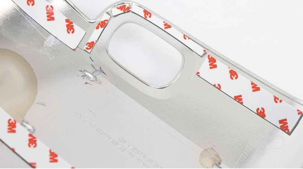 ครอบกระจกและแต่งช่องลม Hyundai STARIA