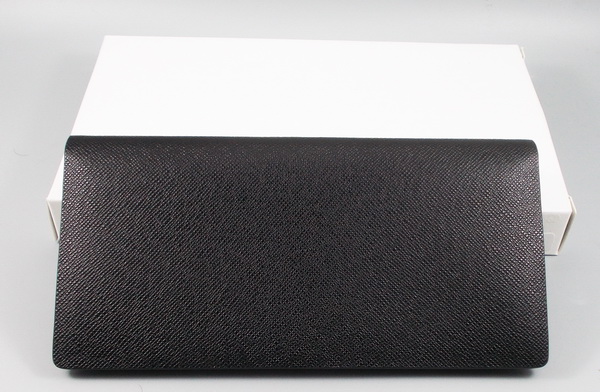 กระเป๋าสตางค์ Guy Laroche ดำ ใหม่ แท้