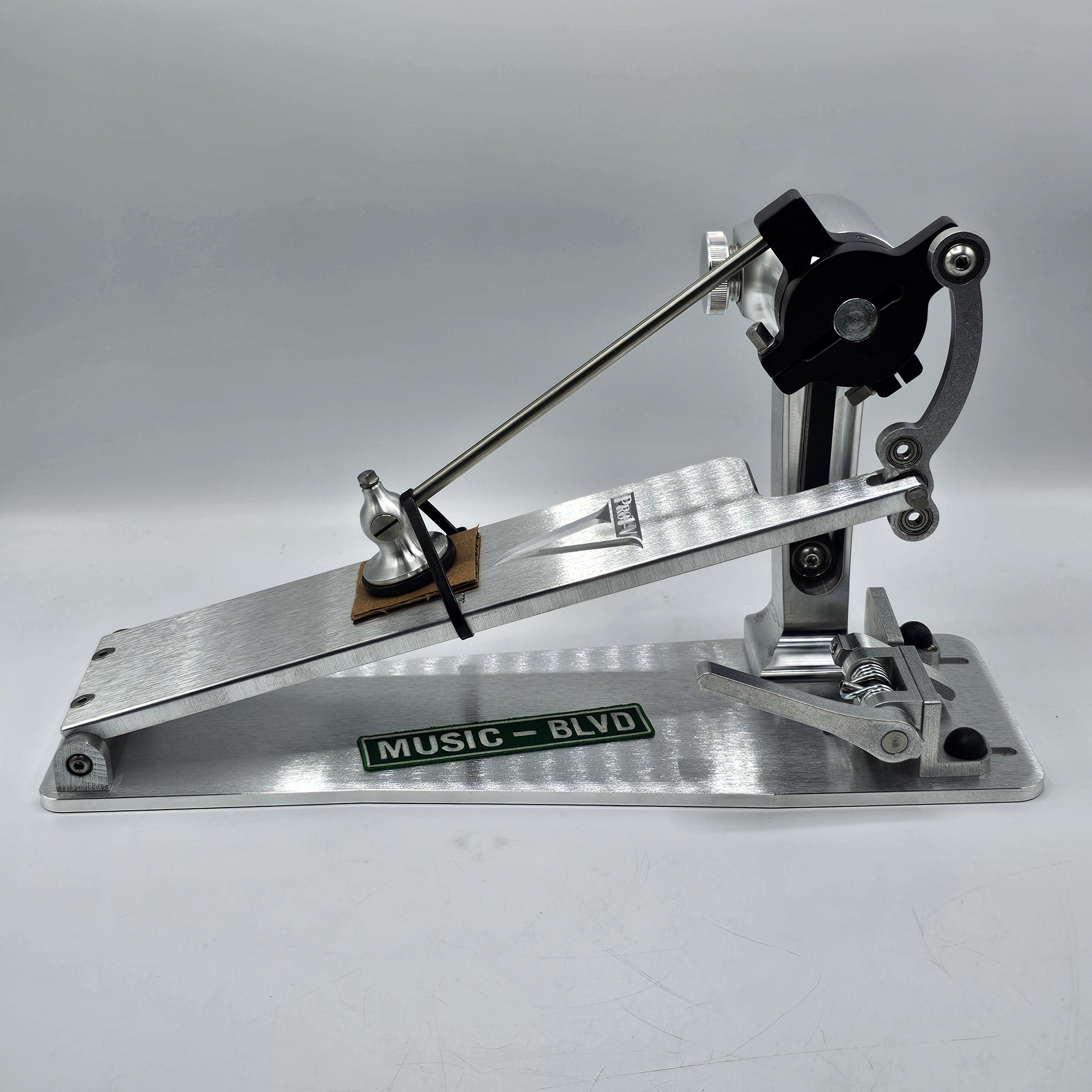 Trick Drums Pro 1-V Bigfoot Single Bass Drum Pedal