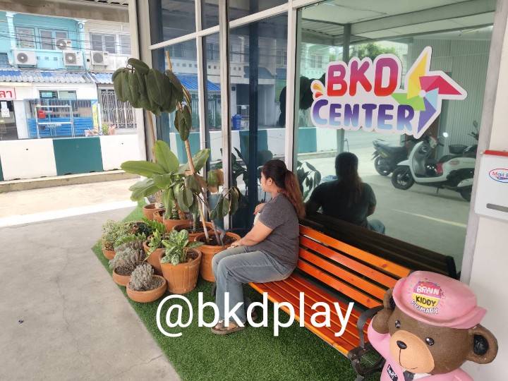 ม้านั่งโครงเหล็ก, ม้านั่งสาธารณะกลางแจ้ง, ม้านั่ง, ม้านั่งสนาม,ขาเหล็ก, งานนำเข้า , พร้อมส่งในไทย