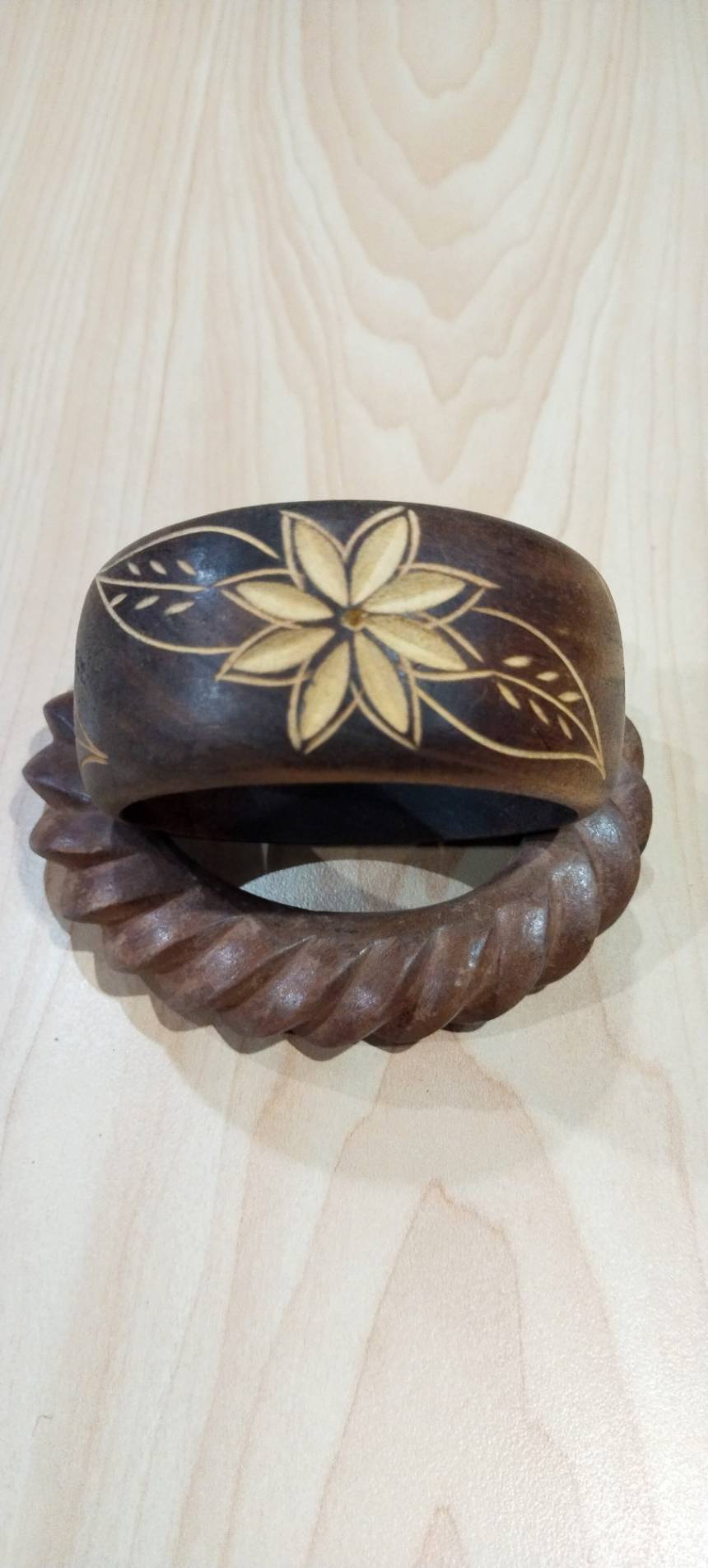 กำไลแขนงานไม้ คละแบบคละลาย ราคาส่ง