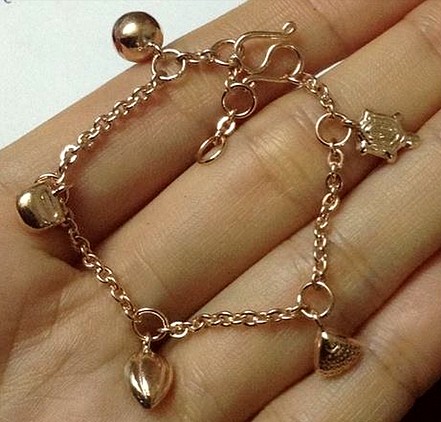 สร้อยข้อมือเด็ก นากแท้ - ลายหอยเต่า - น้ำหนัก 3.8 กรัม - ยาวเลื่อนเกี่ยวได้ 12-14 ซ.ม.