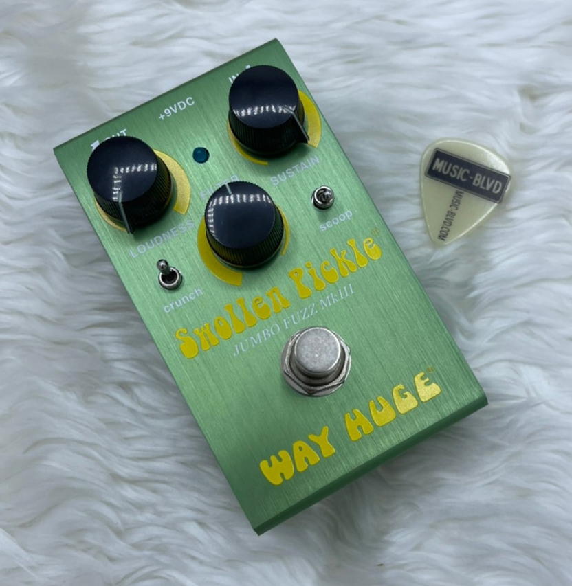 Way Huge Electronics Swollen Pickle Jumbo Fuzz Effects Pedal