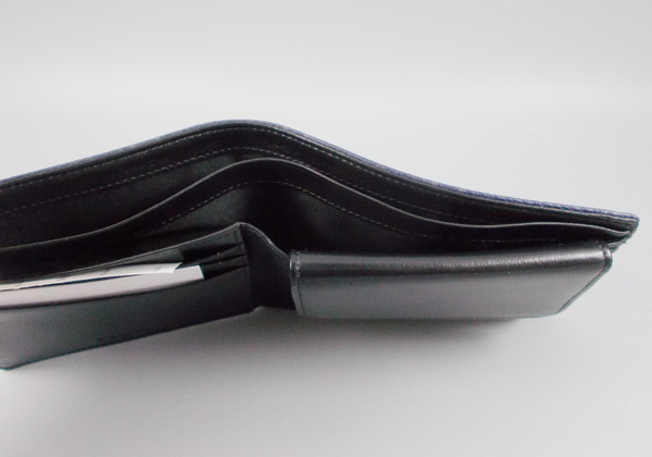 กระเป๋าสตางค์ HOW กรมท่า ใหม่ แท้