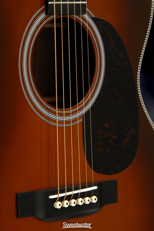 Martin 000-28 14 Fret Sweetwater Edition - Ambertone, A/E w/LR Baggs Lyric Pickup