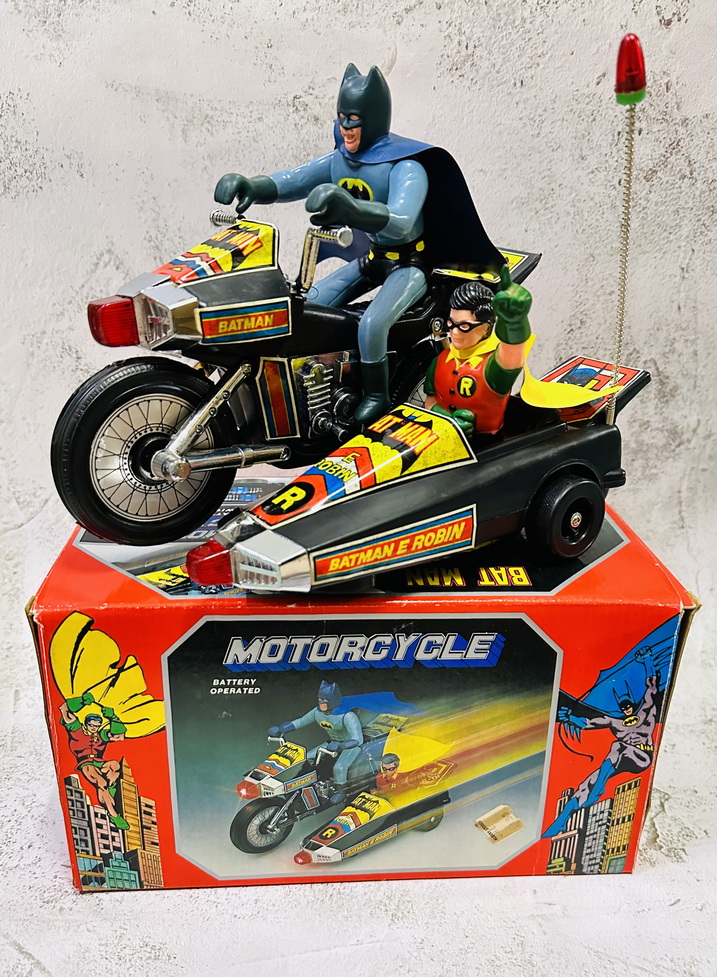 Batman & Robin Motorcycle Battery Operated Toy
