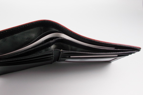 กระเป๋าสตางค์ Guy Laroche ดำ ใหม่ แท้