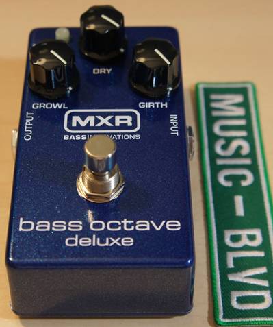 MXR M288 Bass Octave Deluxe Effects Pedal (Blue Sparkle)