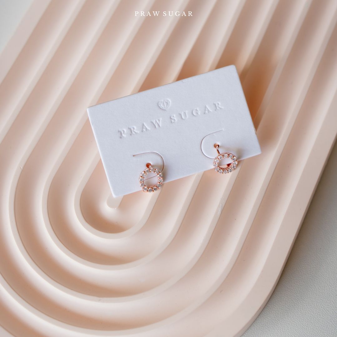 Circle Gorgeous Mini Hoop Earrings - ต่างหูห่วงดีไซน์วงกลมประดับคริสตัลหรือมุก