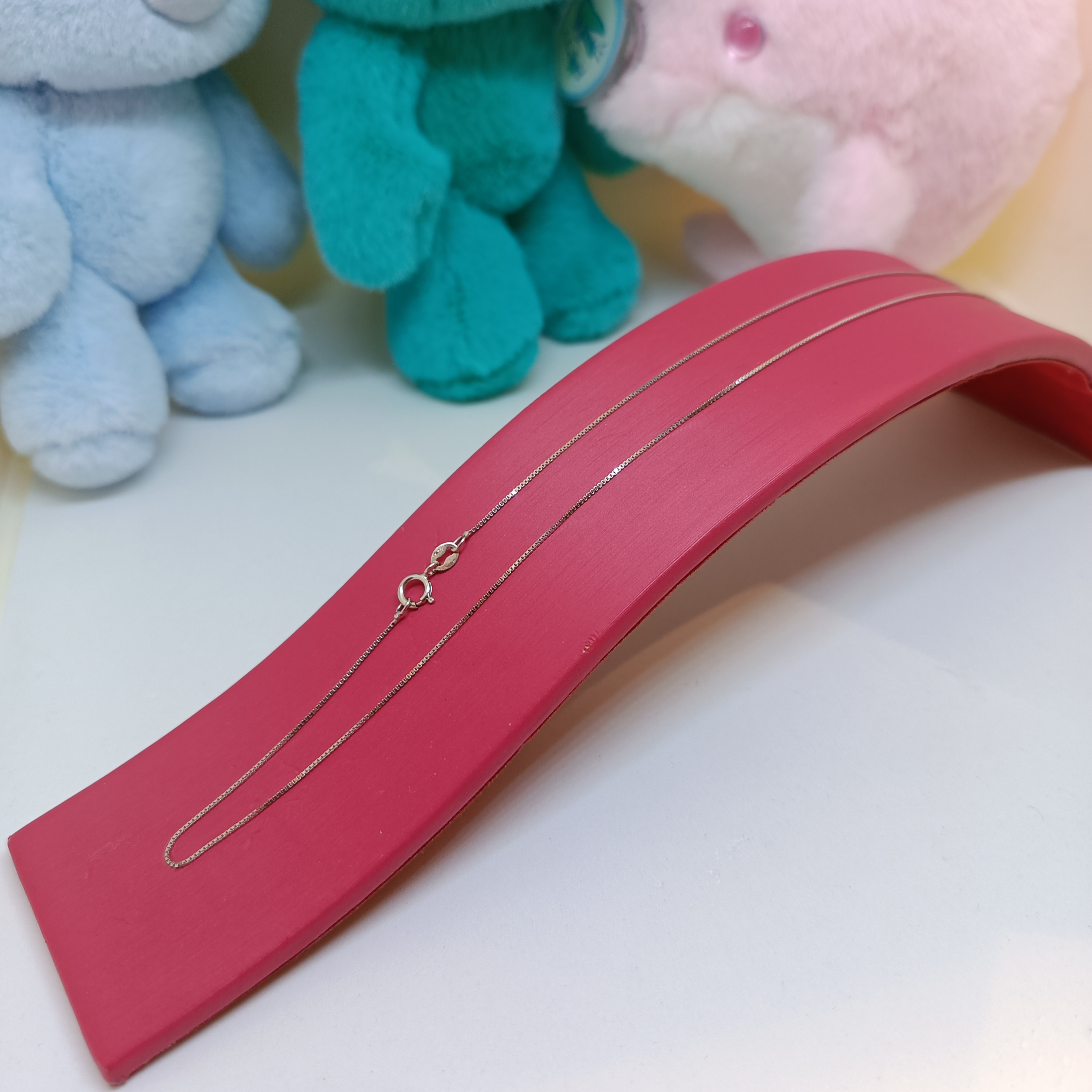 สร้อยทองอิตาลี่ ลายระยิบระยับ ขนาดกระทัดรัดสำหรับสุภาพสตรีครับ