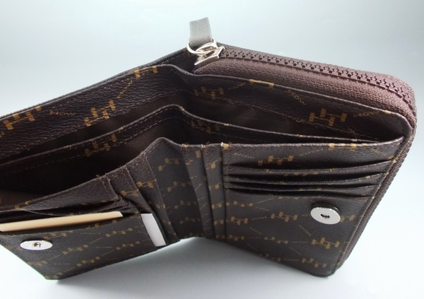 กระเป๋าสตางค์ HOW น้ำตาล ใหม่ แท้