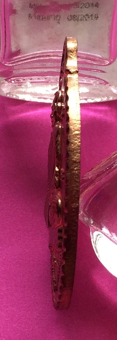 เหรียญ เจริญพร ลวงพ่อชาญ วัดบางบ่อ รุ่นที่ระลึกงานทอดกฐิน วัดเสาธงหิน จ.สมุทรปราการ ปี๒๕๕๓ เนื้อทองแดงผิวไฟ พระแท้สวย สนใจโทรสอบถามที่ 0619783836.. 0805587175 ส่งEMSในประเทศฟรีคะ