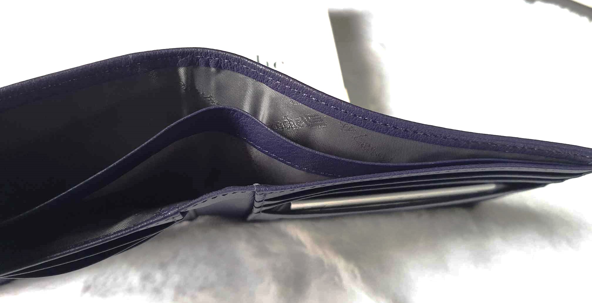 กระเป๋าสตางค์ Guy Laroche กรมท่า ใหม่ แท้