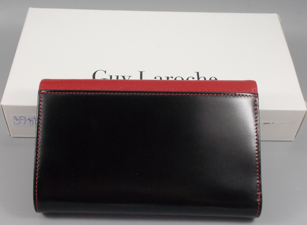 กระเป๋าสตางค์ Guy Laroche ดำ-แดง ใหม่ แท้