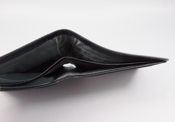 กระเป๋าสตางค์ Guy Laroche ดำ ใหม่ แท้