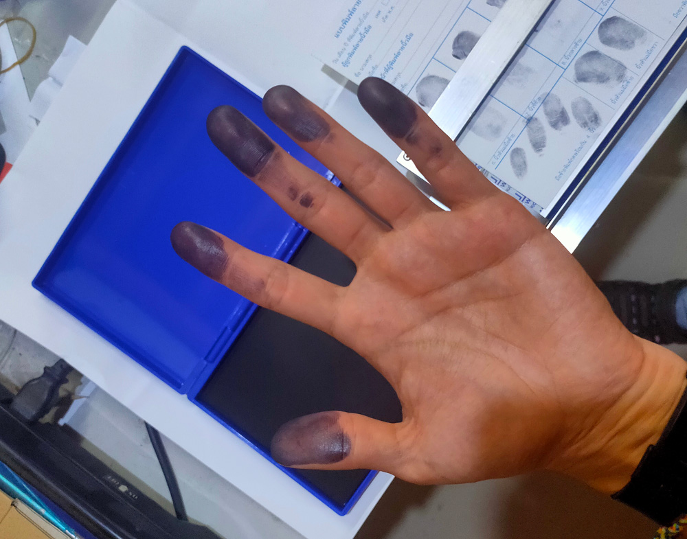 ตลับหมึกพิมพ์ลายนิ้วมือ ขนาด 9 x 6 นิ้ว สี่เหลี่ยมผืนผ้า ฝาพับ