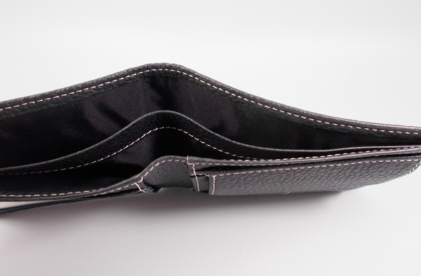 กระเป๋าสตางค์ Guy Laroche ดำ ใหม่ แท้