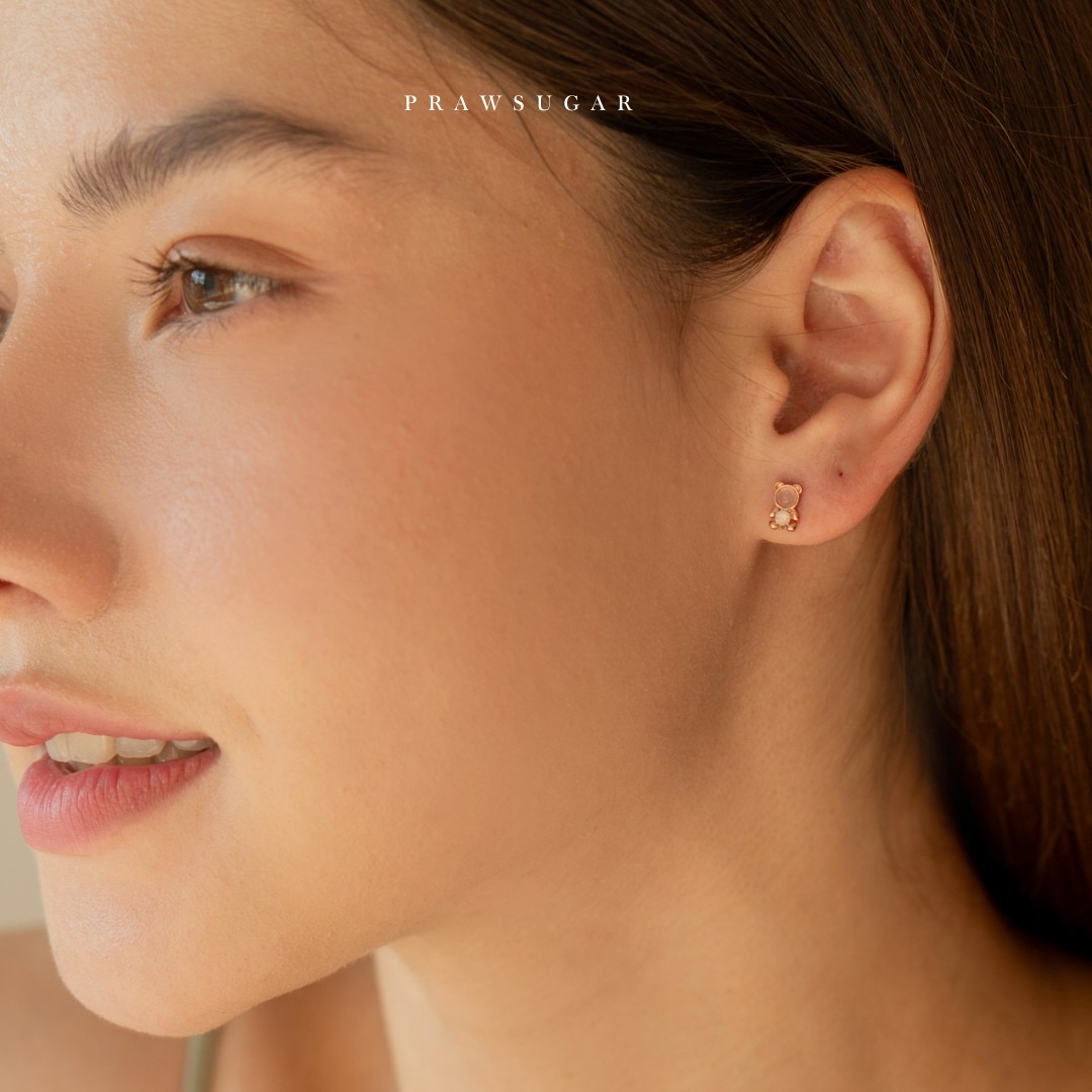 Mini Lovely Bear Earrings - ต่างหูน้องหมีขนาดมินิ (ก้านต่างหูเงินแท้)