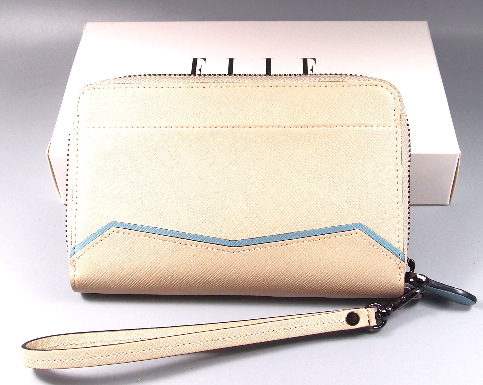 กระเป๋าสตางค์ ELLE ครีม-ฟ้าคราม ใหม่ แท้