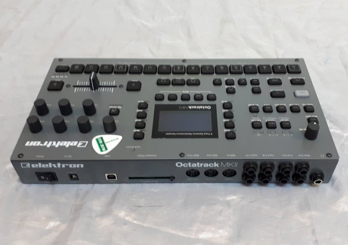 Elektron Octatrack MKII 8-track Performance Sampler (Gray, Black)