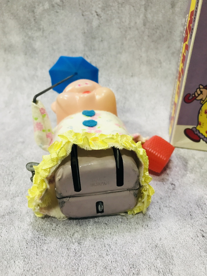 Fuji Walking Pig Vintage Wind up Toy ของเล่นไขลาน