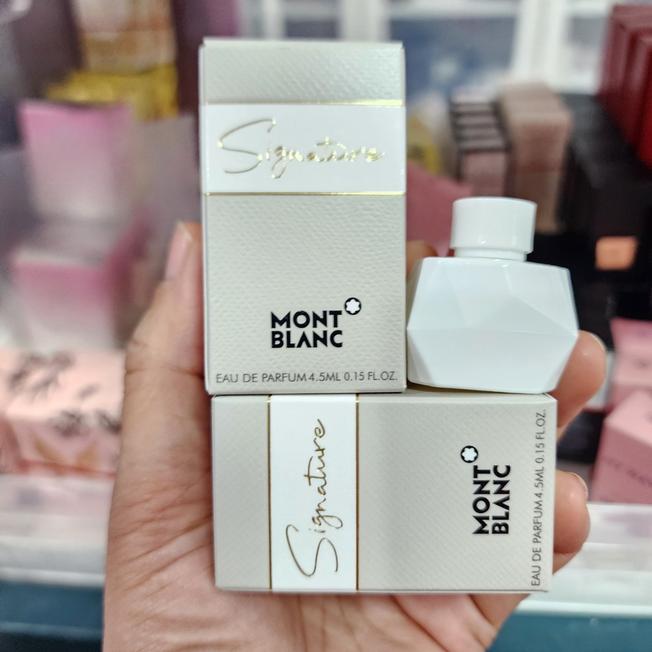 น้ำหอมจิ๋วมินิ MontBlanc Signature EDP 4.5ml แบบแต้มมีกล่อง ( Mini Perfume น้ำหอมขนาดพกพา)