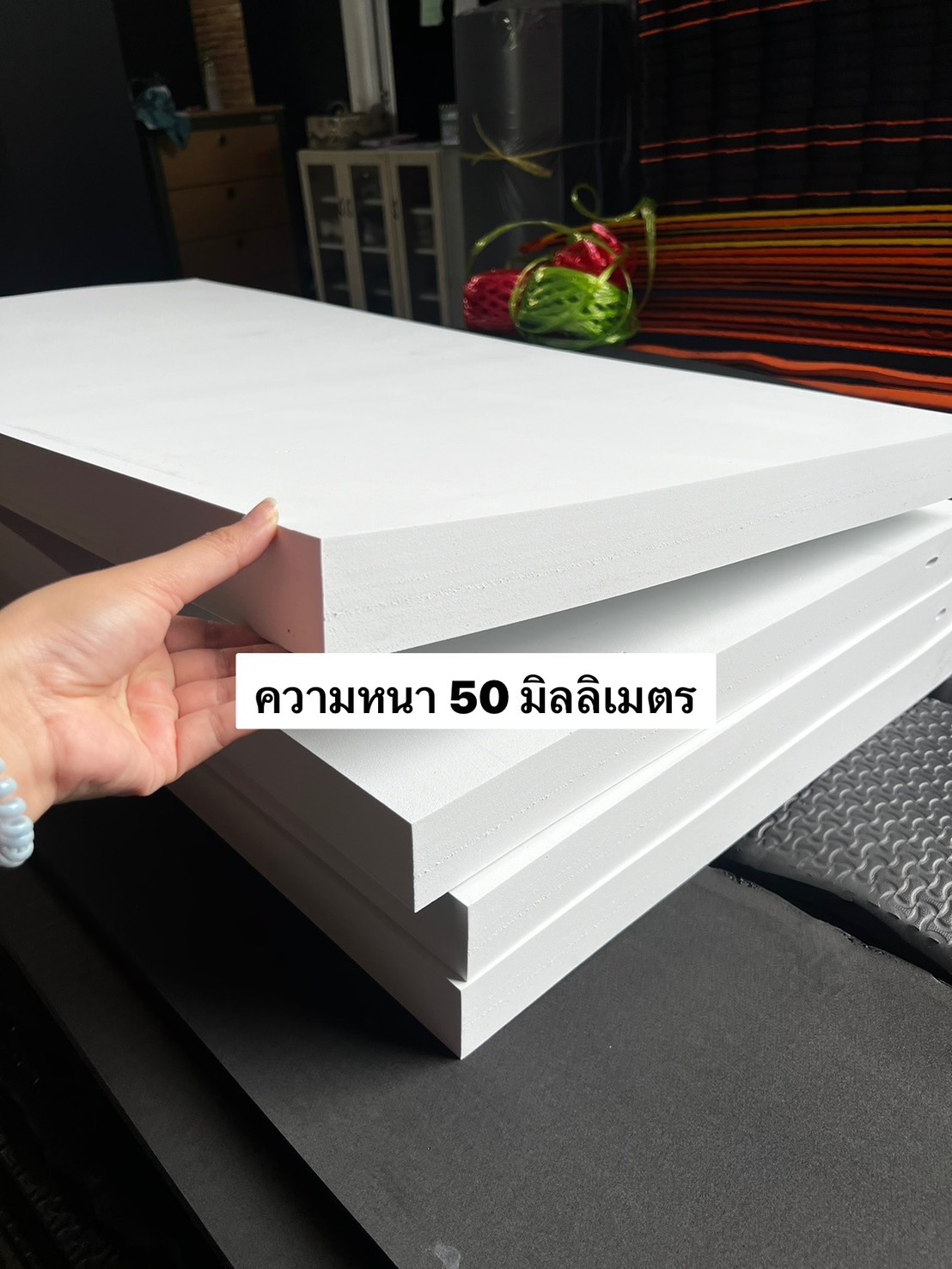 แผ่นยางเรียบ / มีลาย สีสดใส สีต่างๆ เลือกสีได้ แผ่นยางงานในร่ม ขนาดแผ่น 130x240 ซม. หนา 5-60 มม. ,แผ่นกันกระแทก,โฟมยางปูพื้น,จิ๊กซอว์ปูพื้น, ปูกับห้องเด็ก ห้องออกกำลังกาย ค่ายมวย โรงยิม