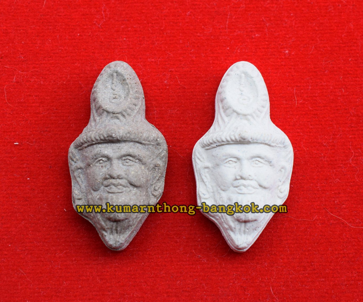 เศียรพ่อครูฤาษี บรมครู หลวงพ่อหวาน วัดบ้านไร่ จ.ลพบุรี (ชุด2องค์) เนื้อผงพุทธคุณ ขนาดห้อยคอ สูง 4.5ซม. กว้าง 2ซม.