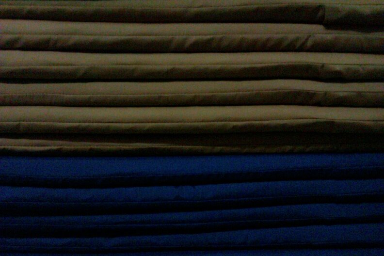 วิถีพุทธ อาสนะยางพารา อาสนะพระ เบาะนั่งสมาธิ เบาะรองนั่งปฏิบัติธรรม ขนาด 65ซม.x 70ซม.หนา 1 นิ้ว สีแก่นบวร