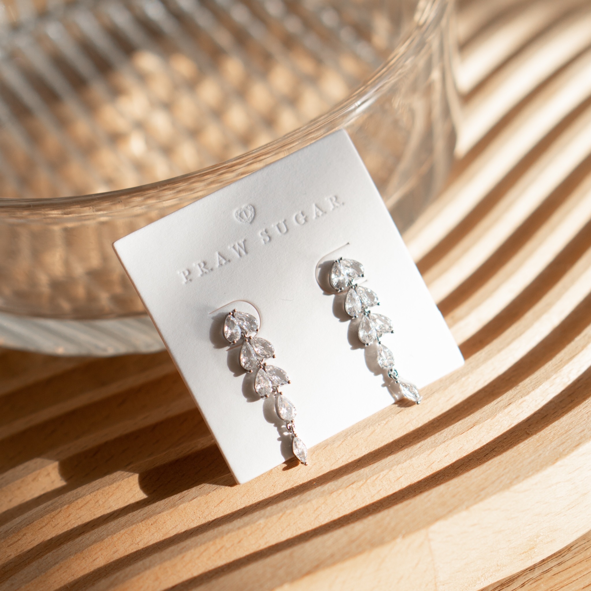 Gorgeous Leaf Long Earrings - ต่างหูใบไม้ทรงระย้า (มี 3 สี) (ก้านต่างหูเงินแท้)
