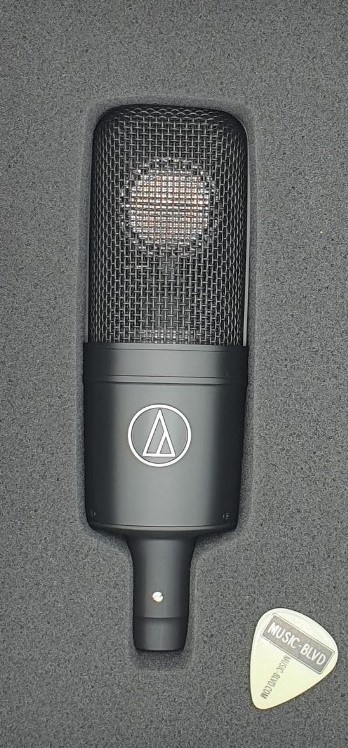 Audio-Technica AT4040 Large-Diaphragm Studio Condenser Mic