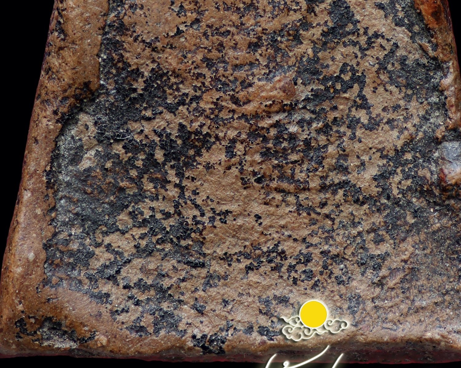 พระผงสุพรรณ พิมพ์หน้าแก่ วัดพระศรีรัตนมหาธาตุ จ.สุพรรณบุรี