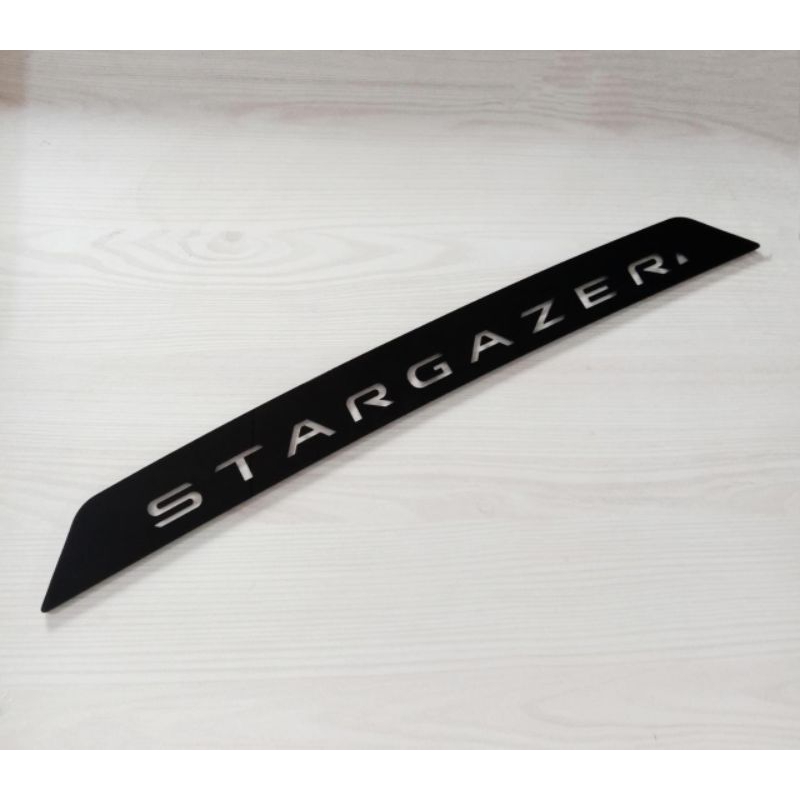 ฝาครอบไฟเบรกบน hyundai stargazer ไฟเบรกดวงบน