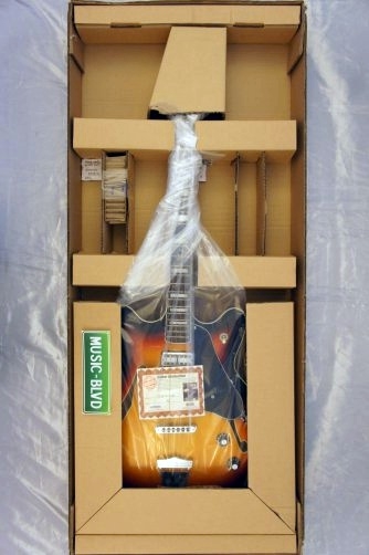 Fender Coronado Special Edition - 3-color Sunburst, Rosewood fingerboard