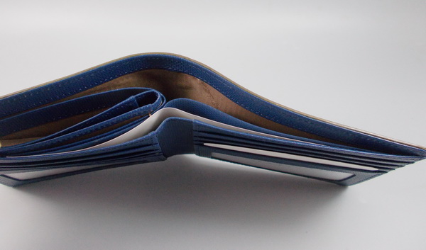 กระเป๋าสตางค์ Guy Laroche กาแฟ-กรม ใหม่ แท้