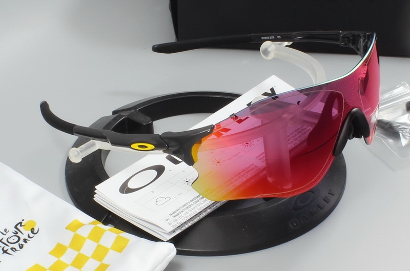 OAKLEY TOUR DE FRANCE EV ZERO PATH Carbon w/ Prizm Road OO9308-2338
