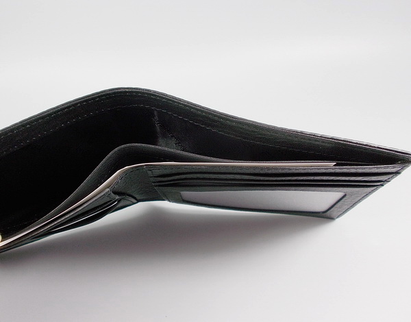 กระเป๋าสตางค์ Guy Laroche ดำ ใหม่ แท้