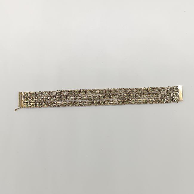 สร้อยข้อมือเขียวส่องล้อมเพชรบนตัวเรือนทอง9K 3แถว สำหรับสุภาพสตรีครับ