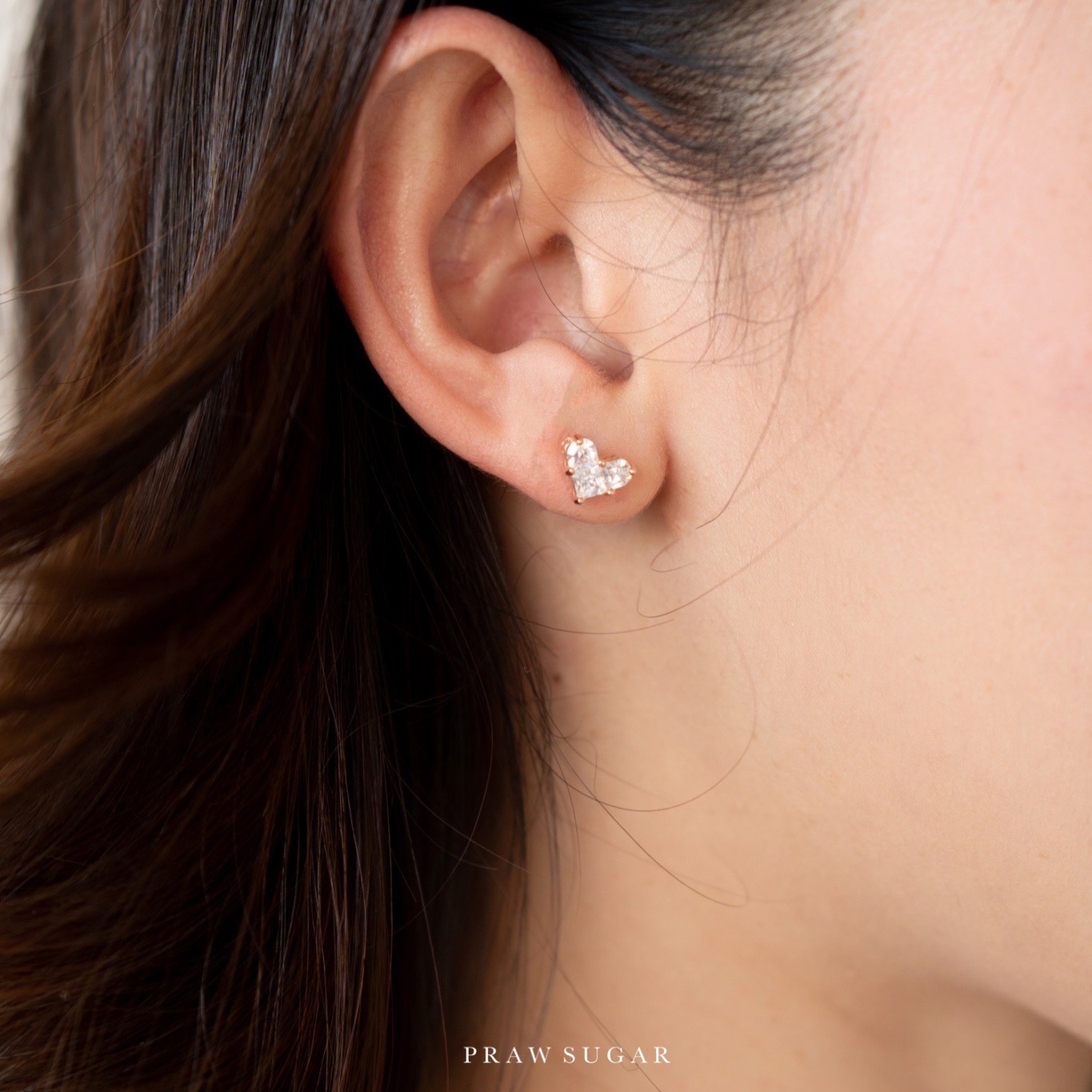 Mini Heart Earrings - ต่างหูหัวใจเล็ก (มี 2 สี) (ก้านต่างหูเป็นเงินแท้)
