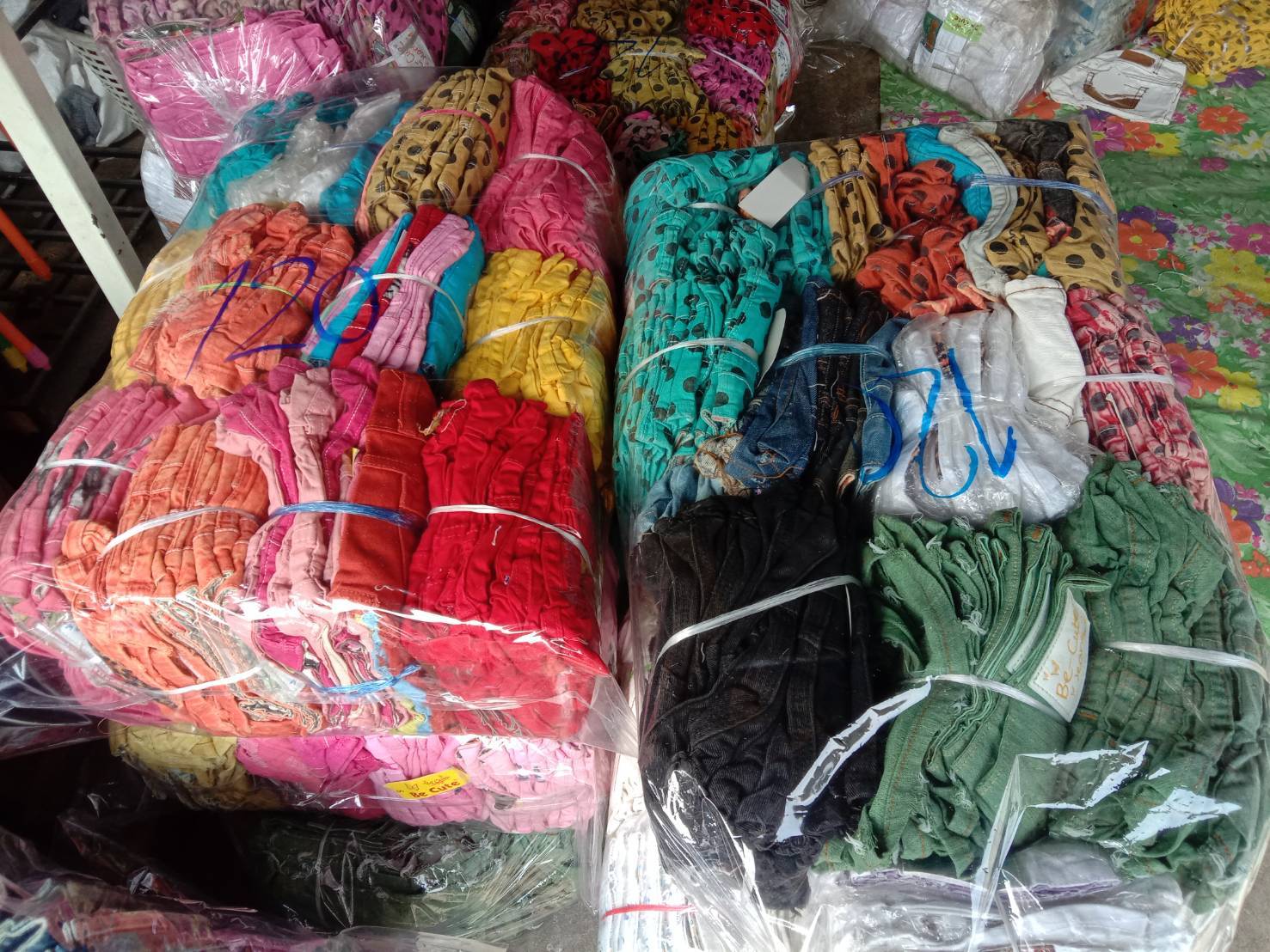 กางเกงยีนส์ขาสั้น กระโปรงสั้น มือ1 สต็อก