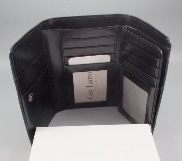 กระเป๋าสตางค์ Guy Laroche กรมท่า ใหม่ แท้