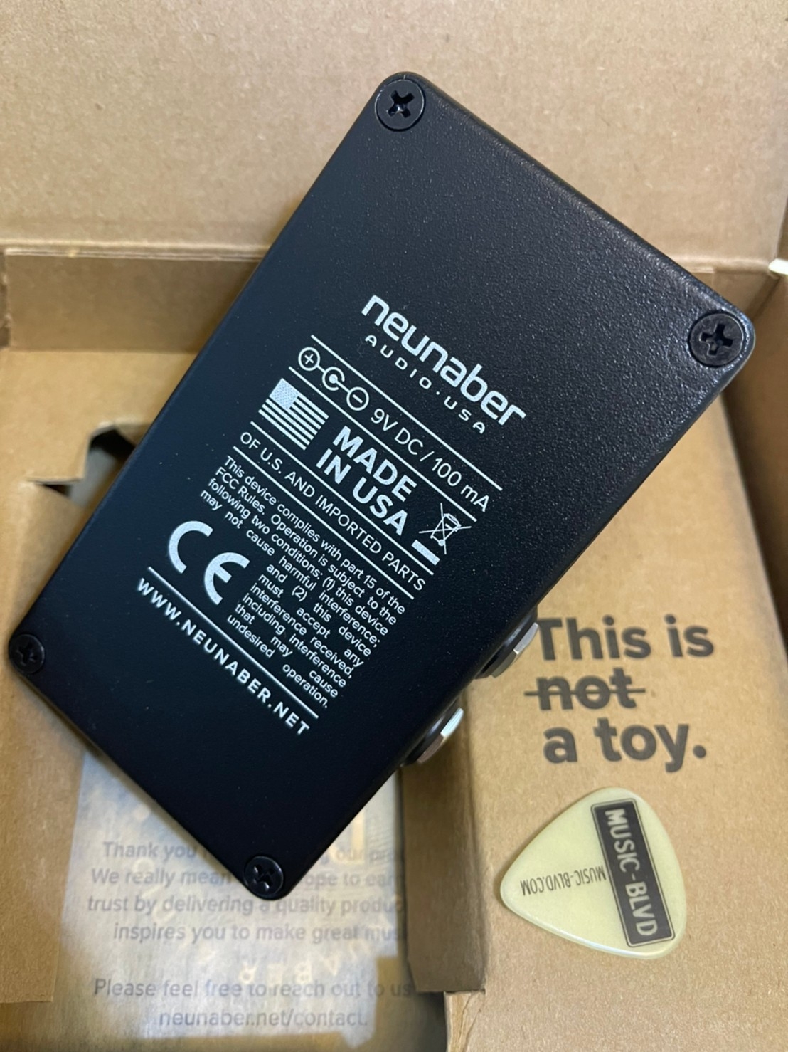 Neunaber Immerse Reverberator Pedal