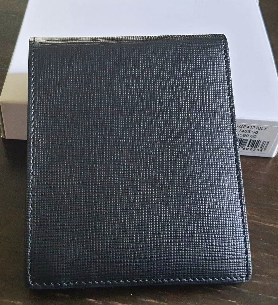 กระเป๋าสตางค์ Guy Laroche ดำ ใหม่ แท้