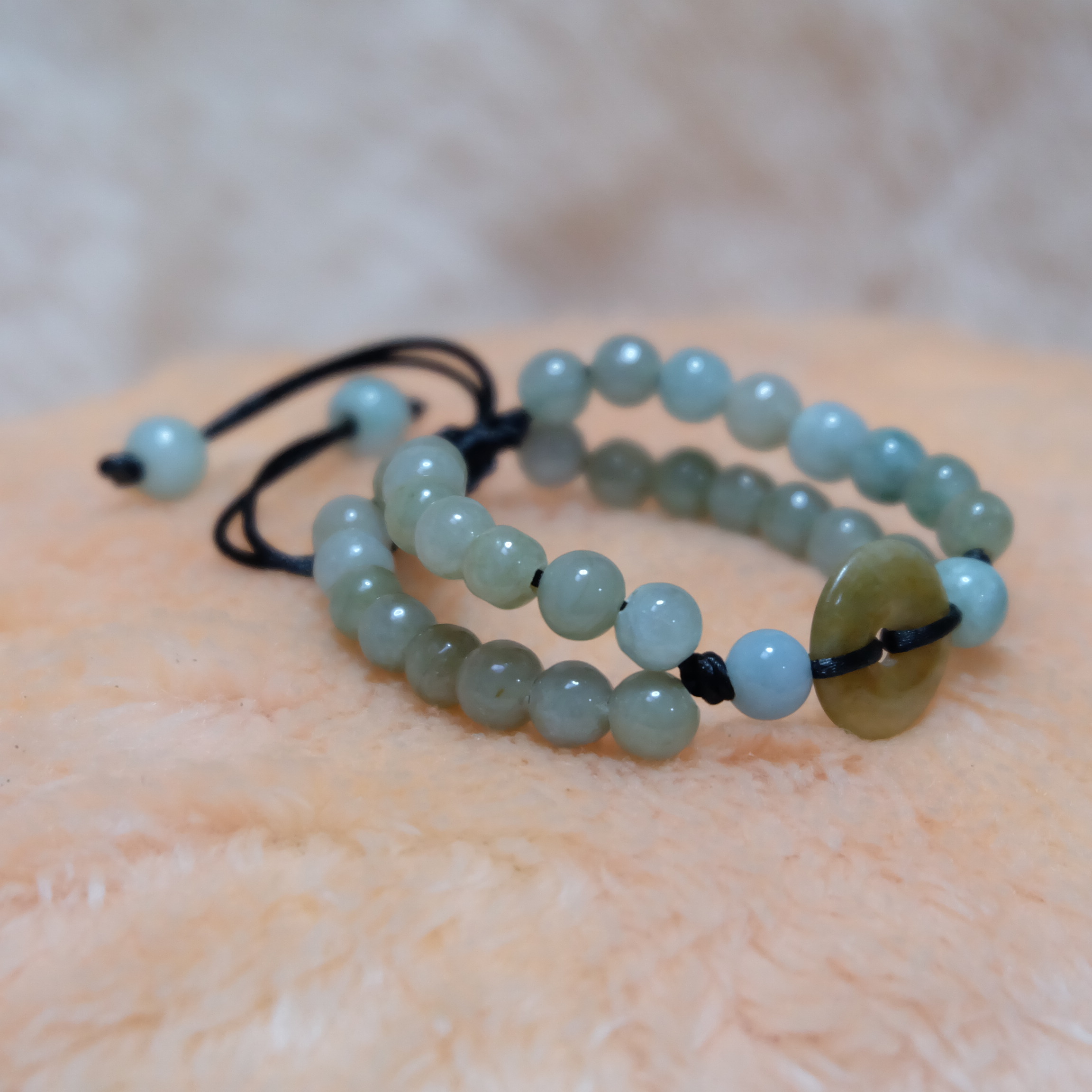 สร้อยข้อมือเชือกถักลูกปัดหยกแท้คละสี รุ่นBC750