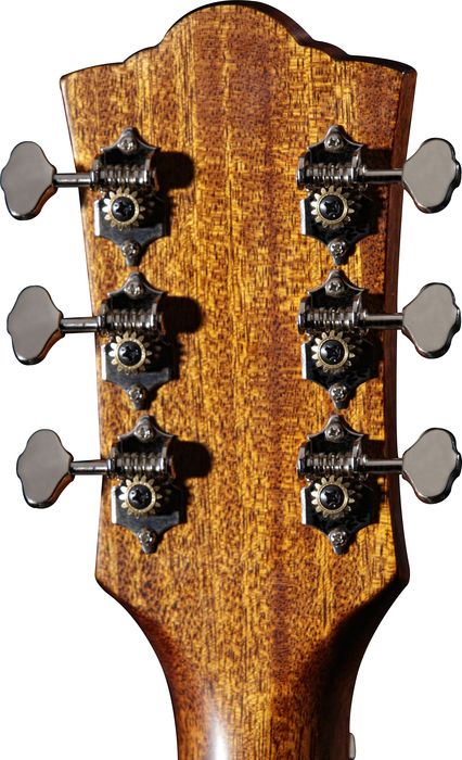 Guild GAD Series M-120E Concert Acoustic-Electric Guitar Natural