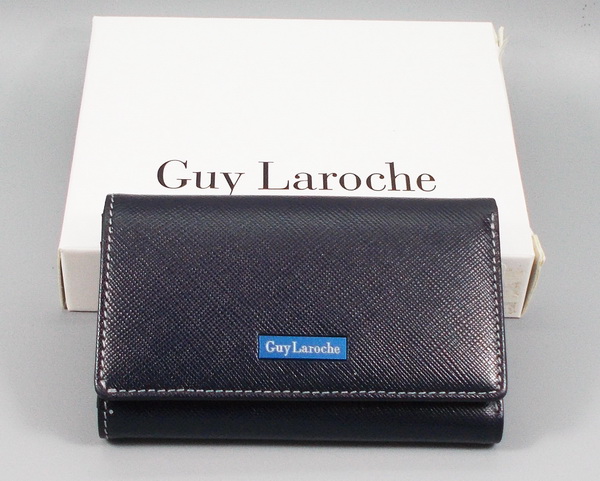 กระเป๋าใส่กุญแจ Guy Laroche กรมท่า ใหม่ แท้
