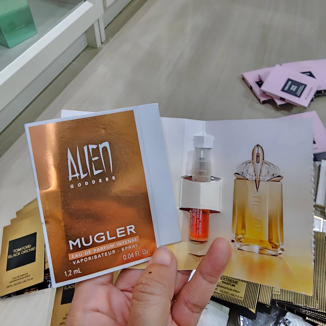น้ำหอมไวออลแบบหลอด Thierry Mugler Alien Goddess Intense Eau de Parfum 1.2ml ขนาดทดลอง น้ำหอมไวออลVIAL